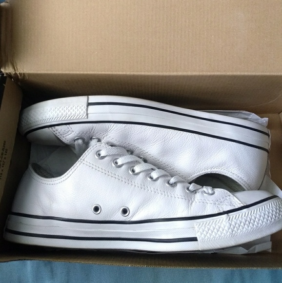Converse - Picture 2 of 7